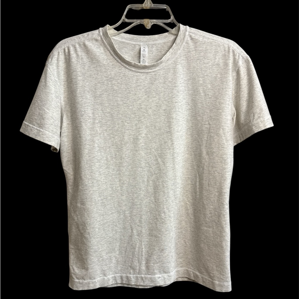 Lululemon Athletica Light Gray Short Sleeve Tee 
Size - 4 NWOT